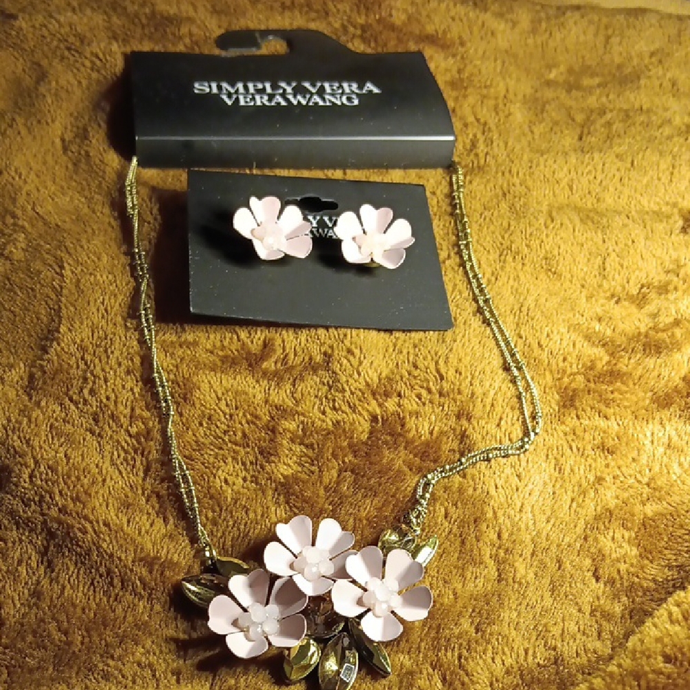 Simply Vera Vera Wang Pink and Gold Necklace